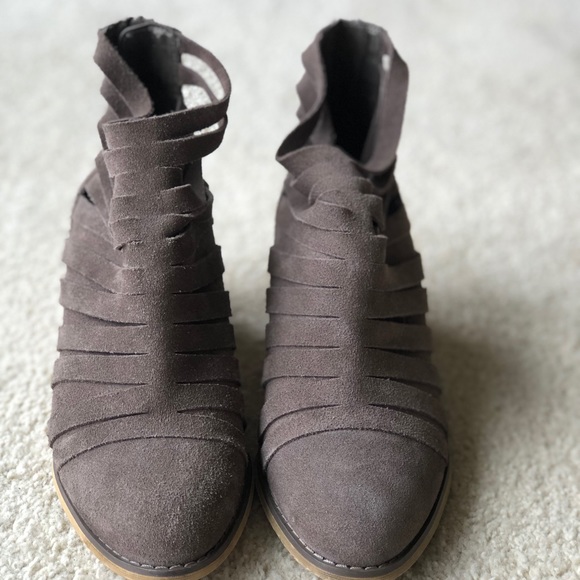 Carlos by Carlos Santana Booties - Picture 1 of 5